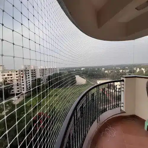 Netting Fixers Offers Top Pigeon Net for Balconies in Electronic City